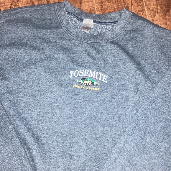 Yosemite embroidered Crewneck sweater National Park Sierra Nevada medium - Picture 4 of 5